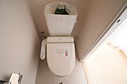もちろん温水洗浄暖房便座です