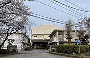 小学校「取手市立白山小学校まで620m」