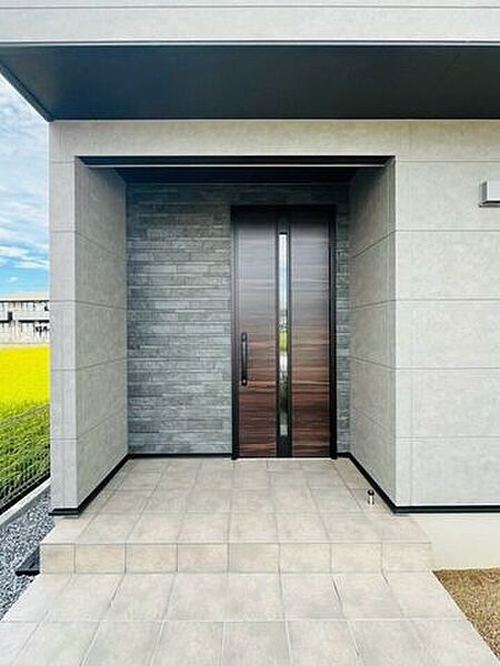 玄関を拡大表示