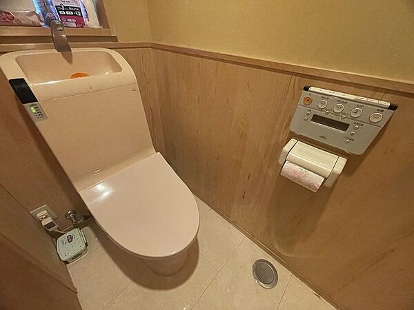 トイレを拡大表示