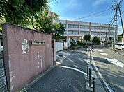 大阪狭山市立西小学校（638m）