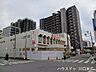 周辺：東武ストア西川口店24時間営業で、いつでも新鮮な食材や日用品が手に入るため、帰宅が遅い日や急な買い物にも大変便利です。豊富な品揃えとお惣菜の充実ぶりが、毎日の食卓を豊かにサポートします。 620m