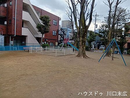 青三北公園24時間いつでも利用できる落ち着いた公園です。お子様との外遊びや休日のリフレッシュに最適。一時避難場所にも指定されており、毎日の暮らしに確かな安心感をもたらしてくれます。 440m