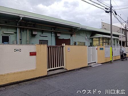 川口市立青木保育所平日7:00~19:00(土曜18:00まで)開所しており、共働きのご家庭も安心です。閑静な住宅街に位置し、お子様が健やかにのびのびと成長できる子育て世帯に嬉しい環境です。 470m