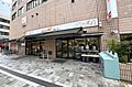 徒歩7分の距離...