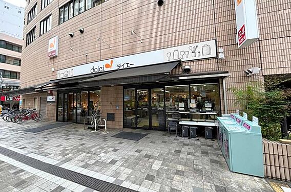 徒歩7分の距離...