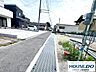 外観：前面道路含む現地写真