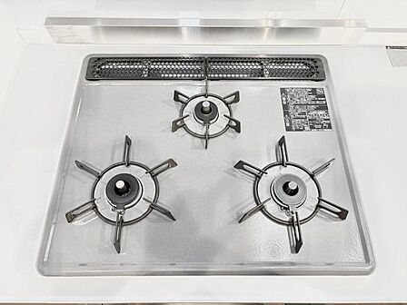調理がはかどる三つ口コンロ