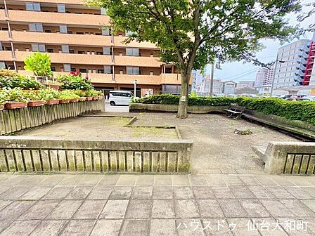 マンション住民の憩いの場です+*