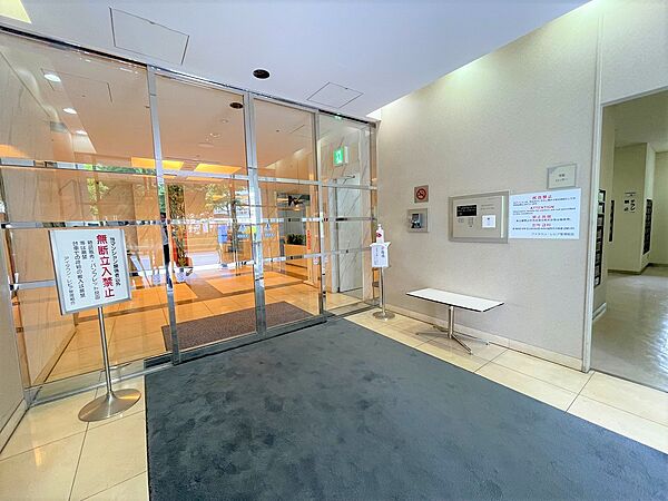 エントランスを拡大表示