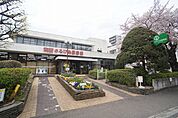 町田市立さるびあ図書館（634m）