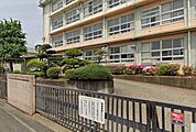 平塚市立松延小学校（311m）