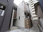 外観　宅配BOX付　デザイナーズ　インターネット無料