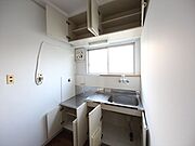 キッチン（ガス2口コンロ設置できます）
