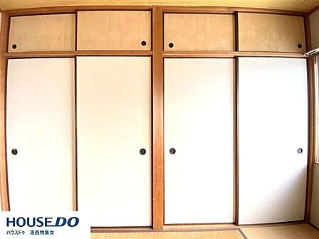 大容量の押し入れ付きで、布団や衣類、季節物もしっかり収納可能♪居住スペースを広く使いやすく、お部屋をスッキリ保てます☆