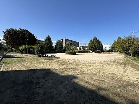追分児童公園 360m