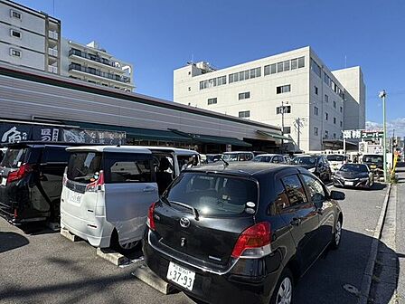 業務スーパー西院店 540m