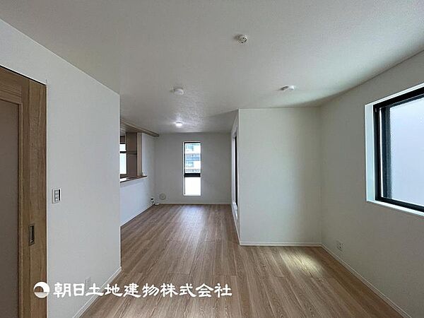 リビング/ダイニングを拡大表示