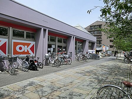 オーケー本牧店60m