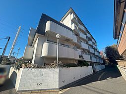 ☆成城の閑静な住宅地に佇むマンションです（セブンイレブンまで徒歩1分）☆
