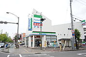 ファミリーマート松山平和通五丁目店