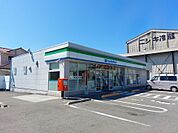 ファミリーマート伊予下吾川店
