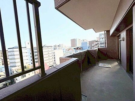南向きのバルコニーは、淀川花火大会も鑑賞できます★