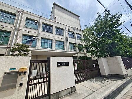 三国小学校 650m