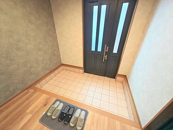 玄関を拡大表示