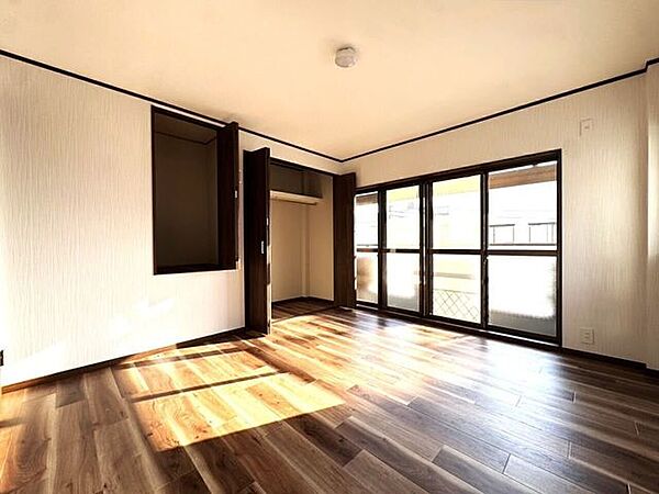洋室を拡大表示
