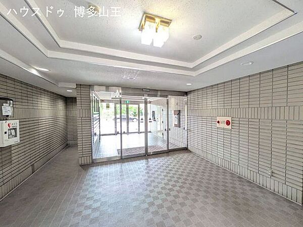 エントランスを拡大表示