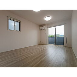 トリシア八幡 1階2LDKのリビング/ダイニング