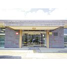 図書館「上田情報ライブラリーまで897ｍ」