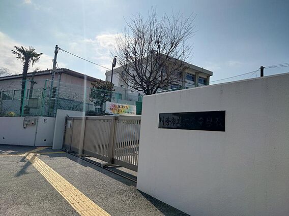 川崎市立犬蔵中...