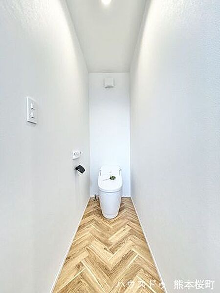 トイレを拡大表示
