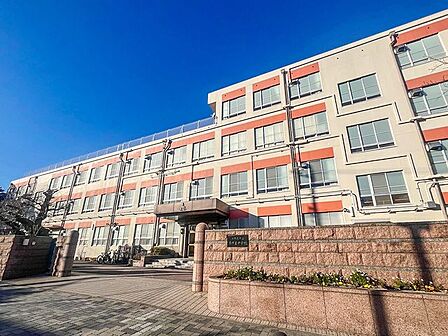 あずま中学校 980m