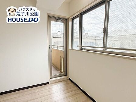 西側7.0帖洋室
