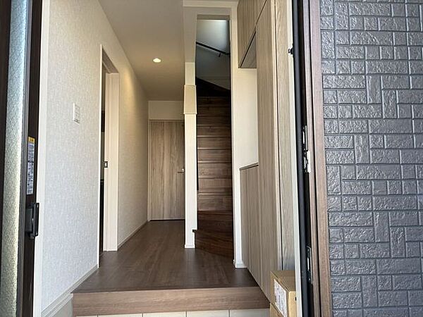 玄関を拡大表示