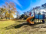 春田野中央公園 330m