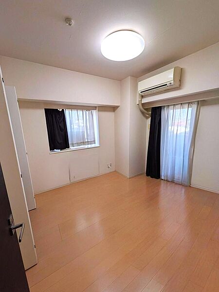 洋室を拡大表示