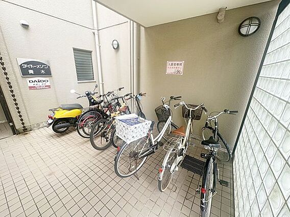 駐輪場