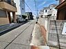 外観：前面道路含む現地