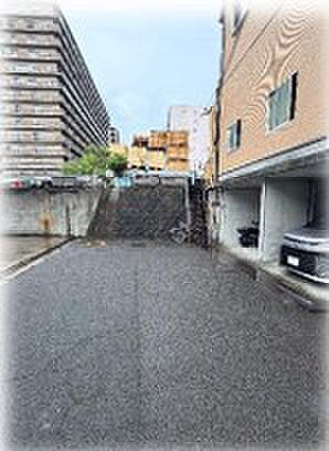 事務所前道路