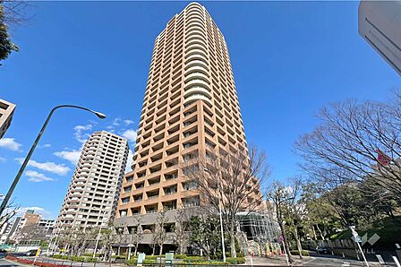 西早稲田パークタワーの外観(北西側から)