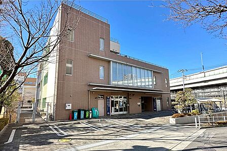 清水図書館の外観