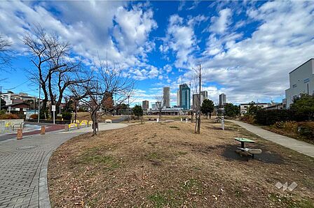 雑司が谷公園の外観