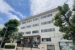 新宿中学校[公立]の外観