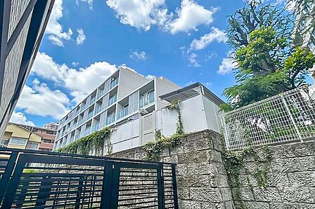 バルコニーからの眺め（西方向）［2026年8月4日撮影］