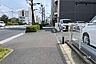 その他：敷地の北東側前面道路は目白通りです（北西側から）。