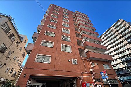 雷門永谷マンションの外観(南東側から)